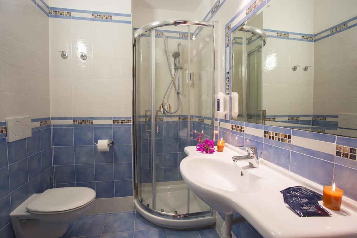 Hotel Terme Tirrenia Ischia Exteriör bild