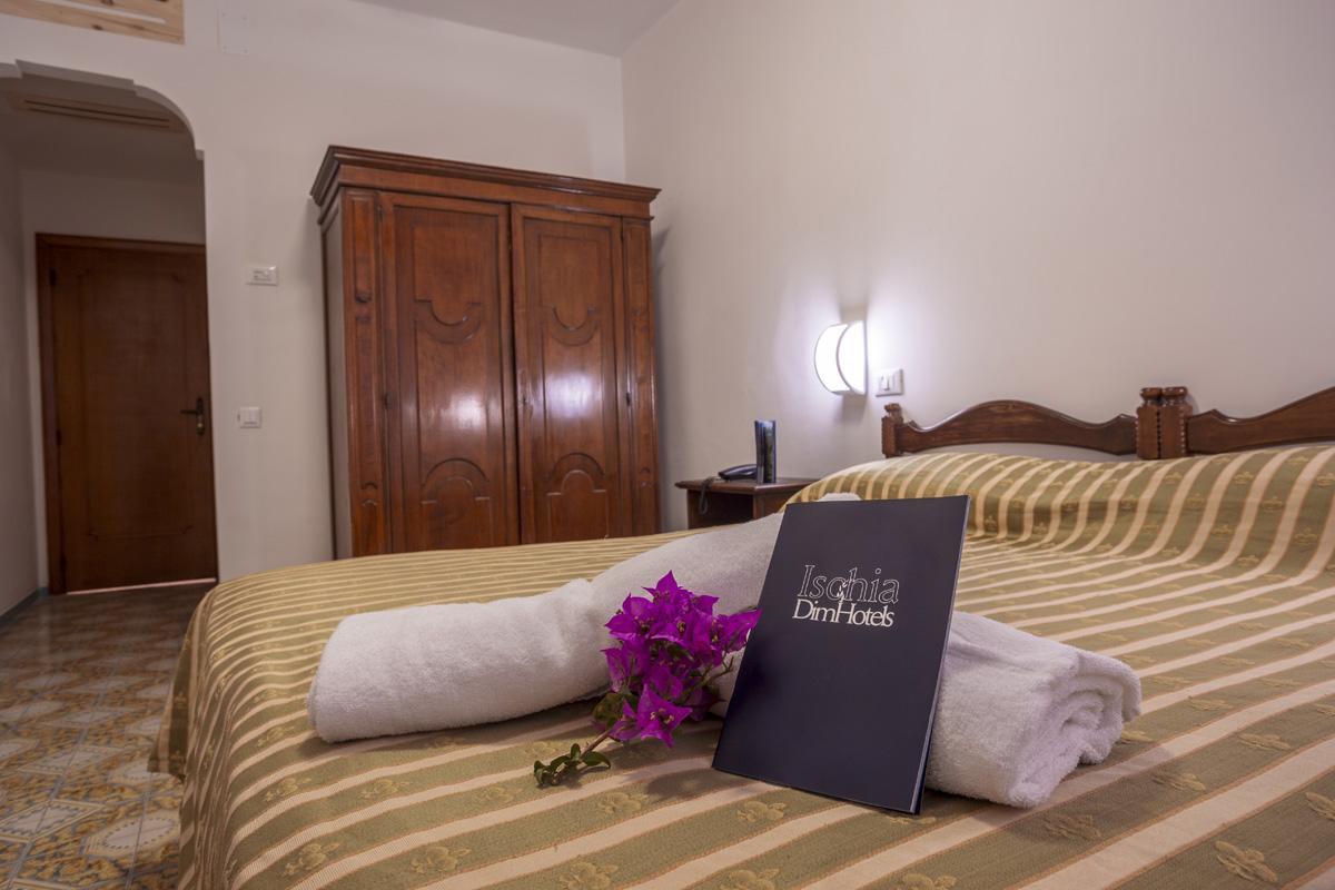 Hotel Terme Tirrenia Ischia Exteriör bild